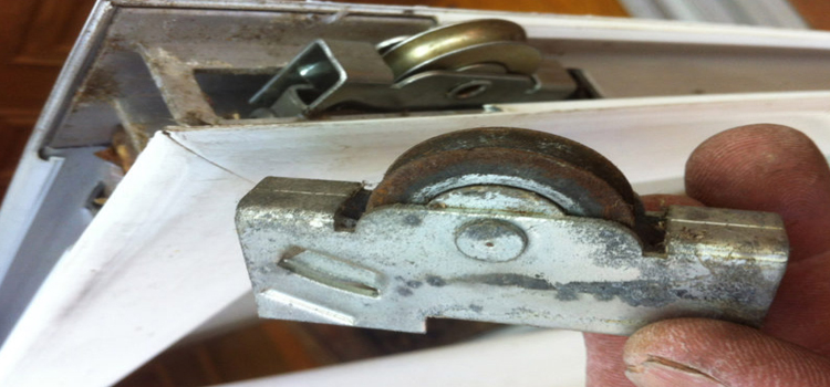 screen door roller repair in Downey
